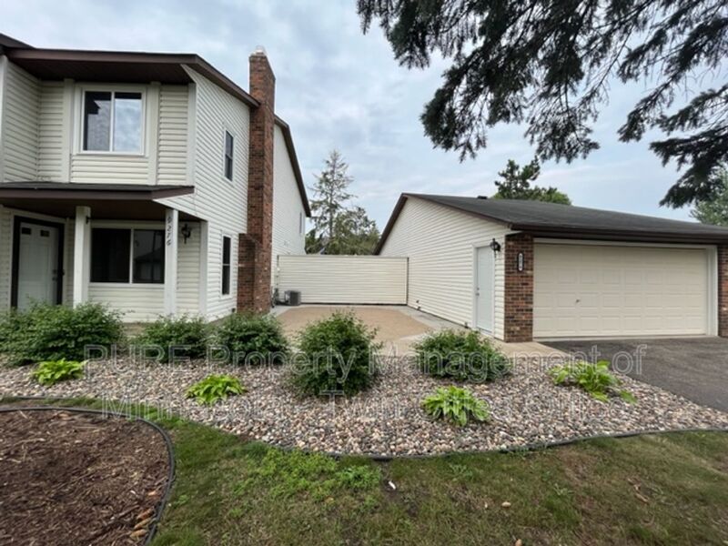 Cottage Grove Townhome: 9276 Indian Blvd S