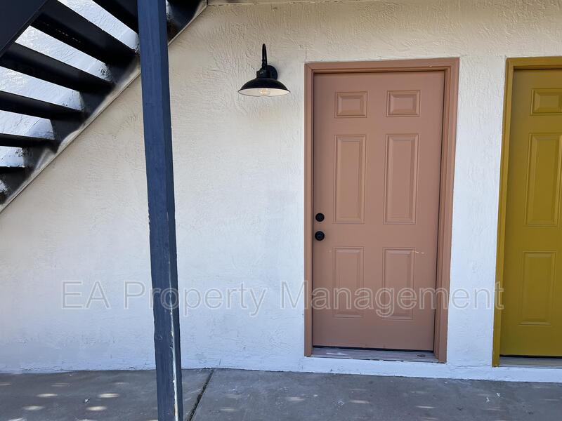 Albuquerque House: 1320 Martin Luther King Jr Ave NE