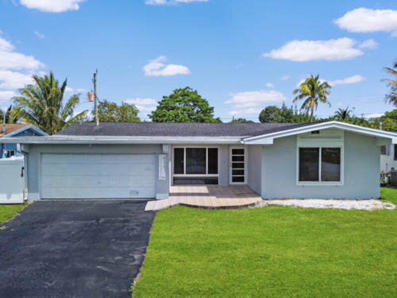 Miramar House: 6331 SW 35th St