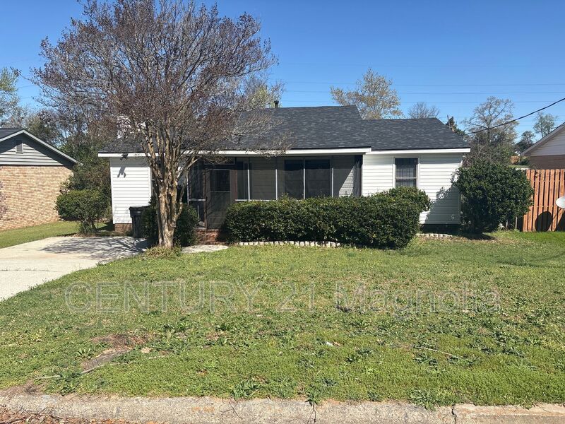 Augusta House: 2737 Royal Street