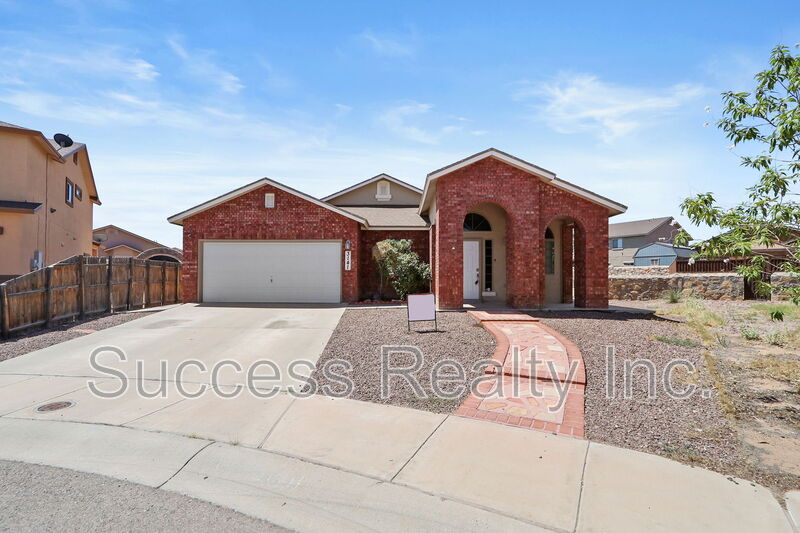 El Paso House: 3141 Fury Point Place