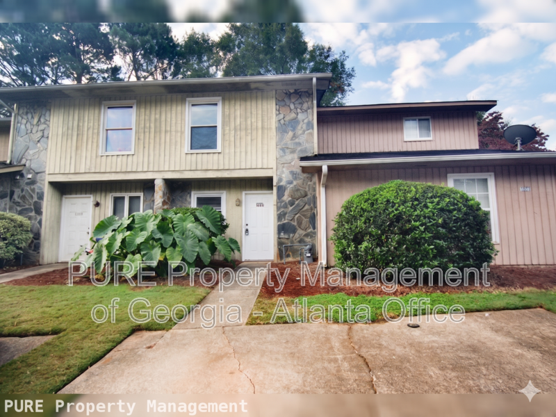 Smyrna Townhome: 1668 Wynndowne Trl SE