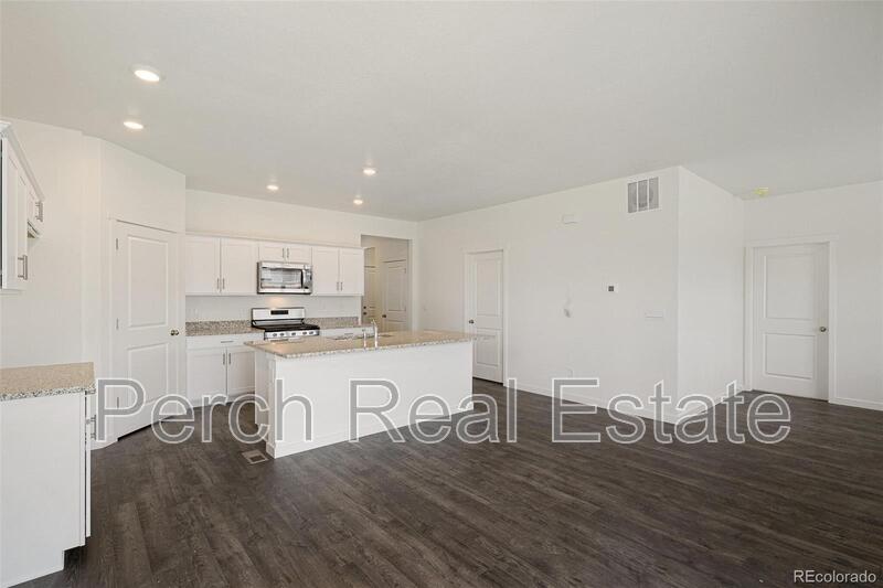 Commerce City House: 9892 Cathay Street