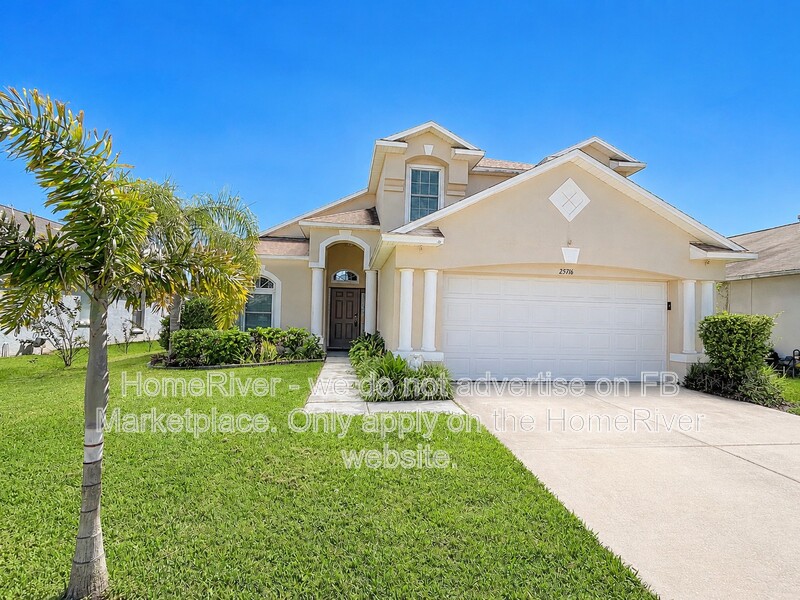 Land O Lakes House: 25716 Bruford Blvd