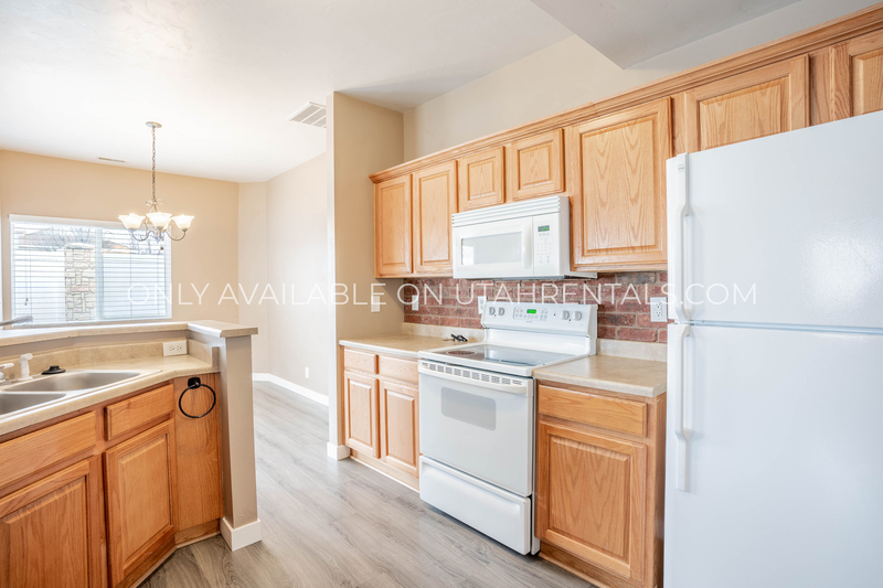 Riverton House: 12748 S Timber Run Dr
