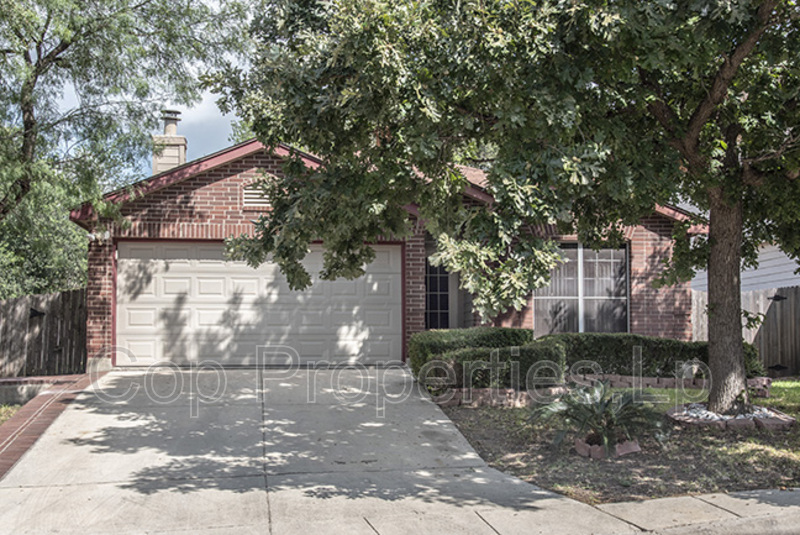 San Antonio House: 7127 Still Hollow