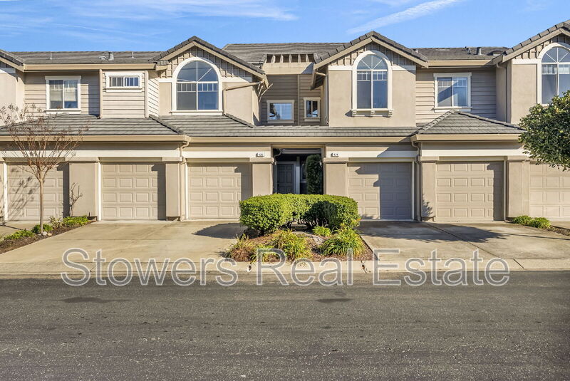 Danville Townhome: 424 Sutton Cir