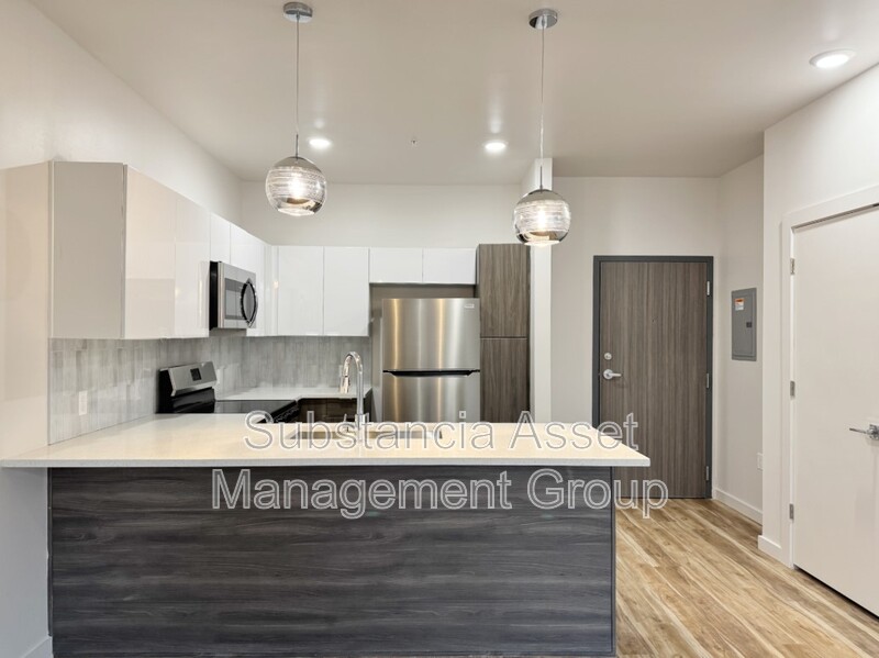 Midwest City Condo: 1665 Midtown Place - 136