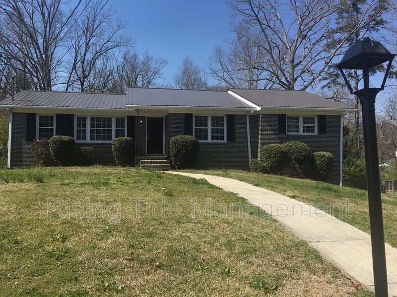 Center Point House: 2816 2nd St NW