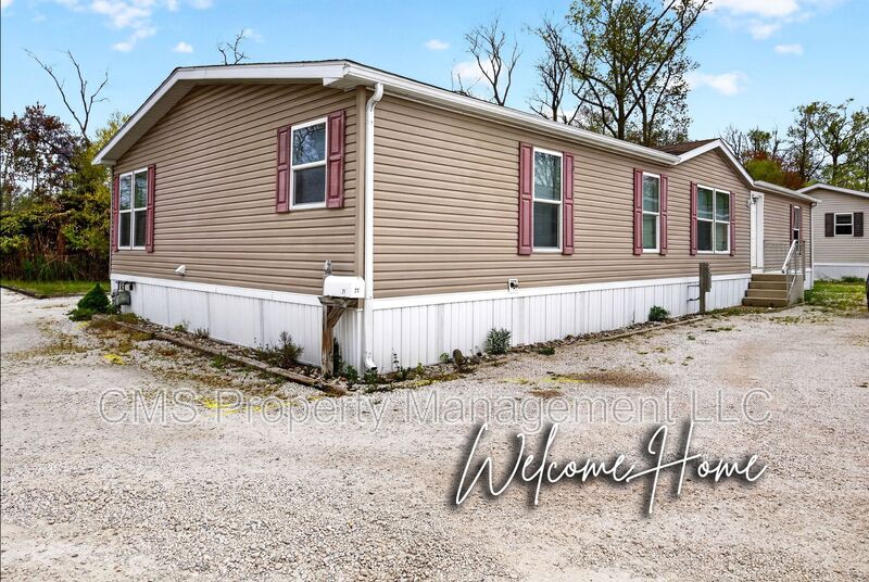Pleasantville House: 15 W Redwood Ave