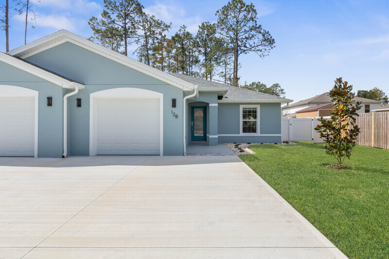 Palm Coast House: 12 Lloret Place