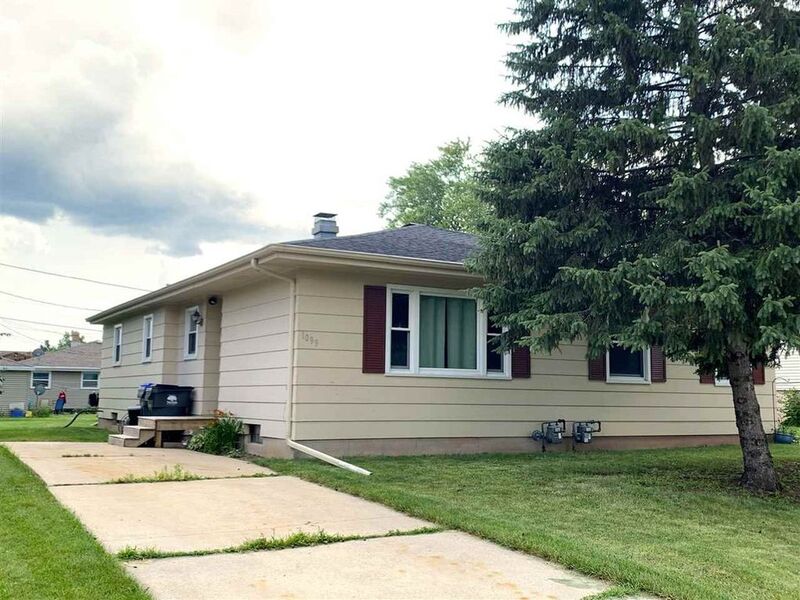 Neenah Condo: 1097/1099 Laurel Court - 1099