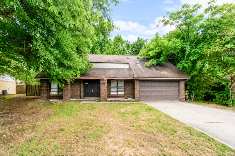 Atlanta House: 3325 Valley Bend Rd