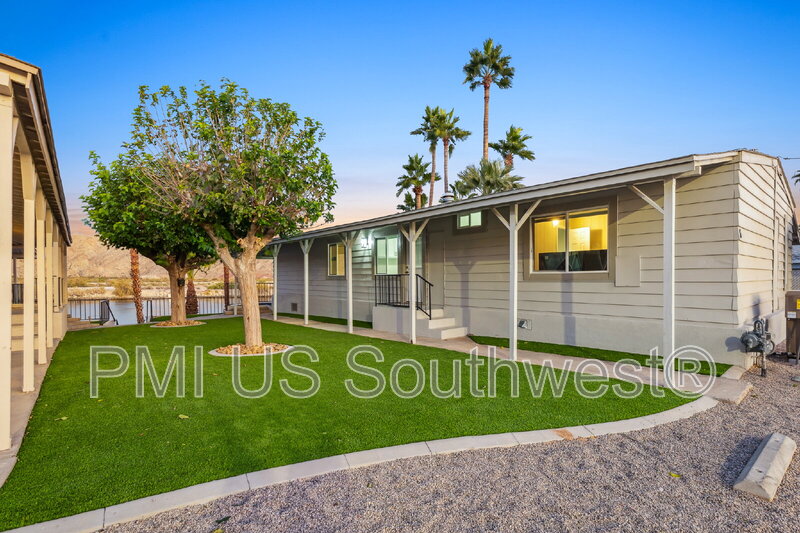 Bullhead City Condo: 437 Riverfront Dr