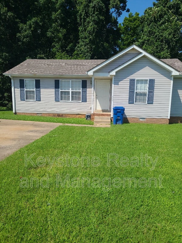 Clarksville House: 1244 Verkler Drive