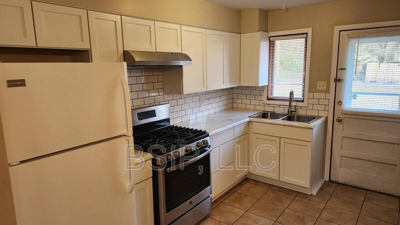 Topeka Condo: 502 Northeast Freeman Avenue