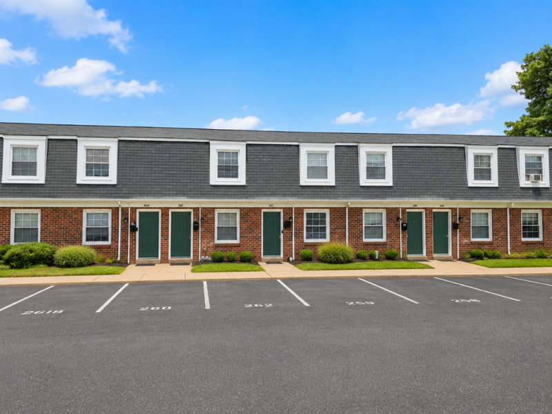 North Chesterfield Townhome: 2606 Wayside Dr