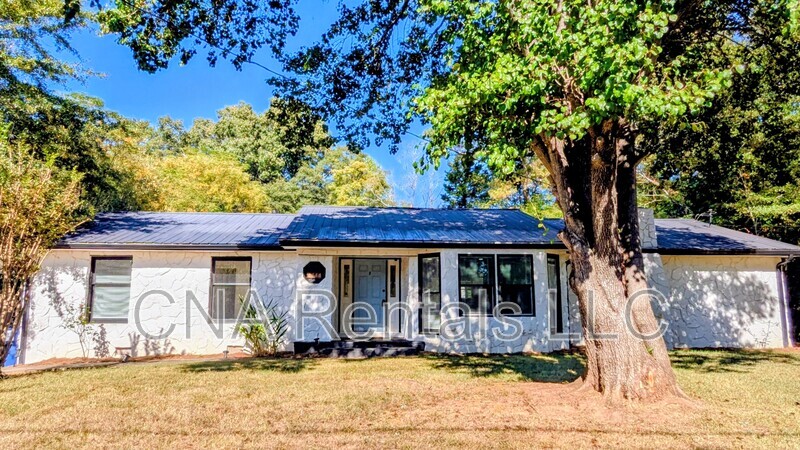 Austell House: 4444 Hide A Way Dr