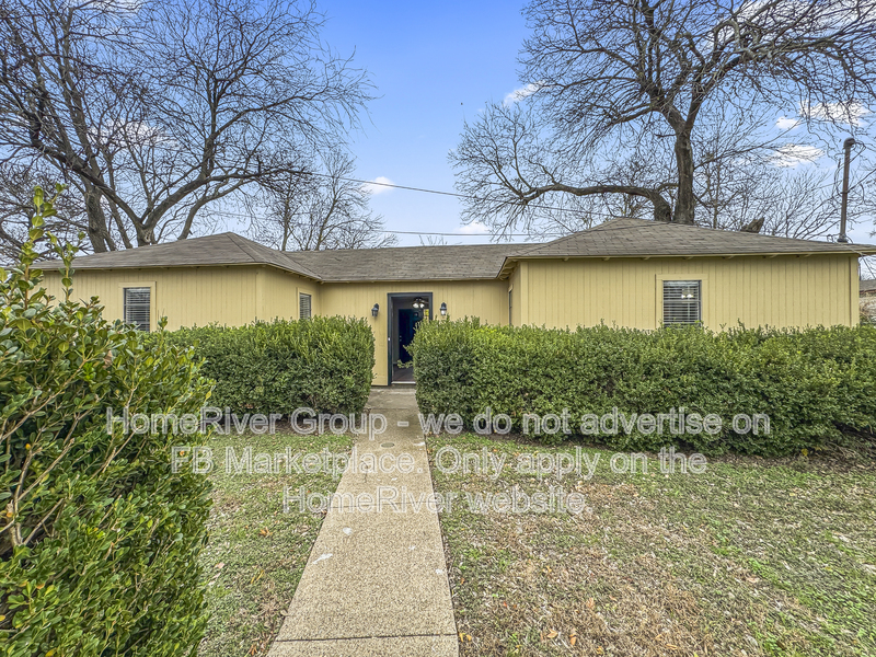 Cedar Hill House: 308 Cedar St