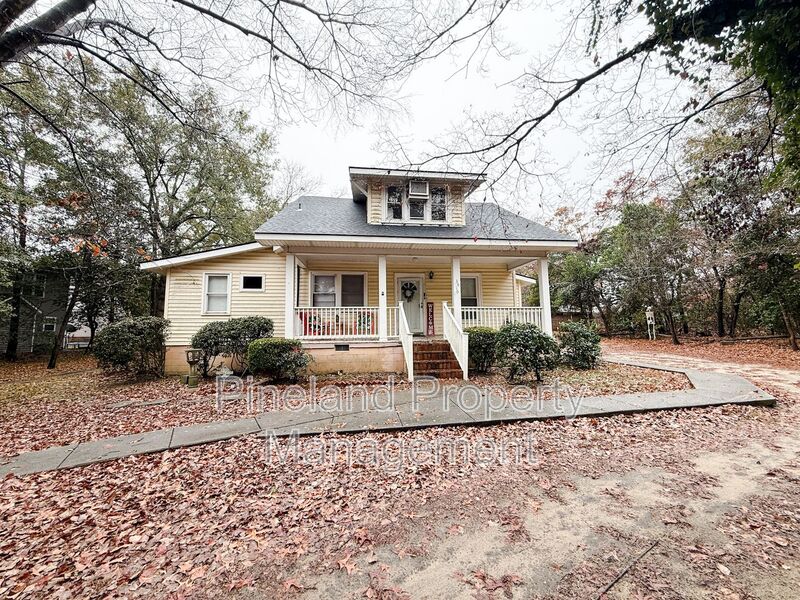 Hope Mills House: 3410 Hill Street