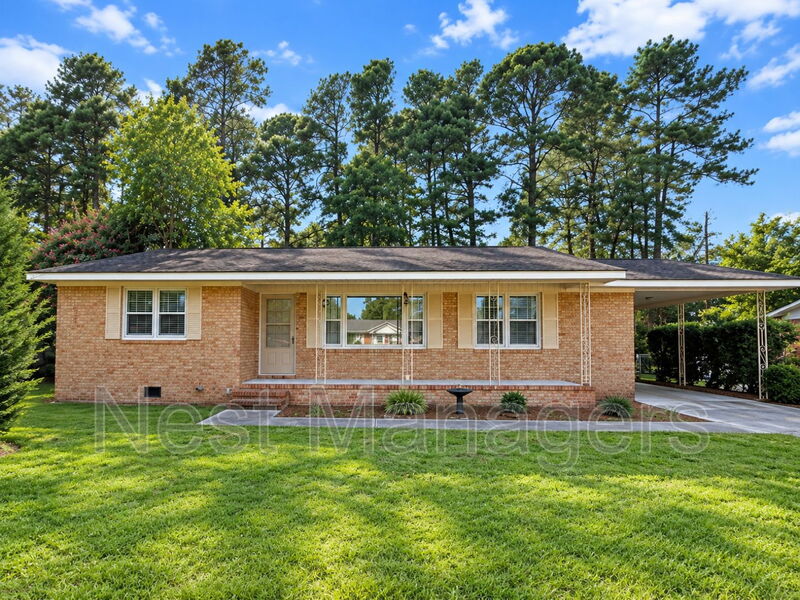 Fayetteville House: 1512 Atwick Drive