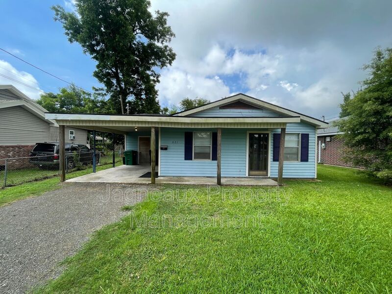 Westlake House: 821 Garden Dr