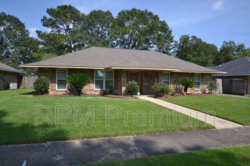 Baton Rouge House: 3552 Platt Dr
