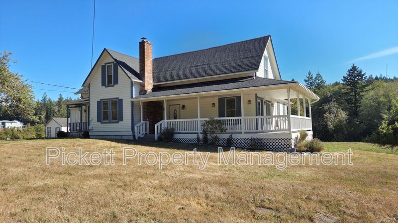 Poulsbo House: 17840 Noll Road NE