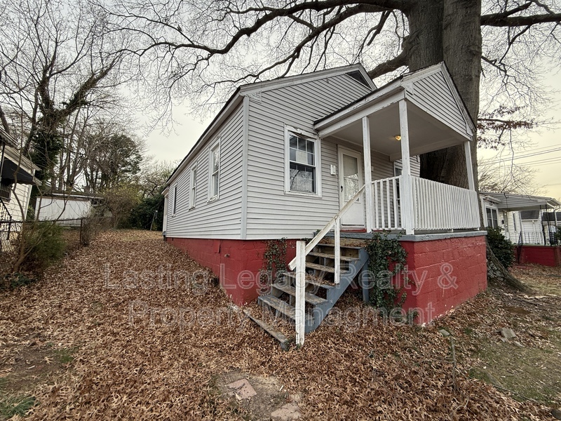 Winston-Salem House: 704 W. 26th Street
