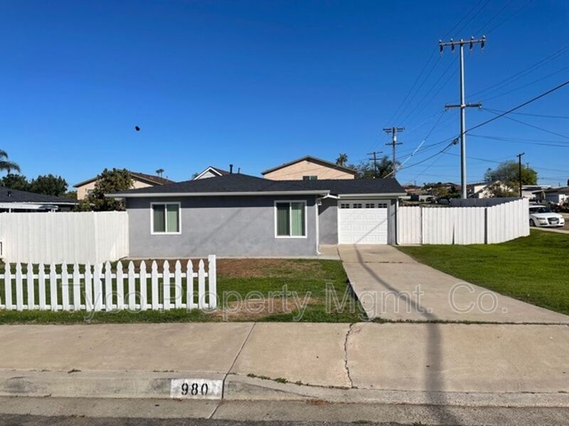 Imperial Beach House: 980 Ebony Avenue