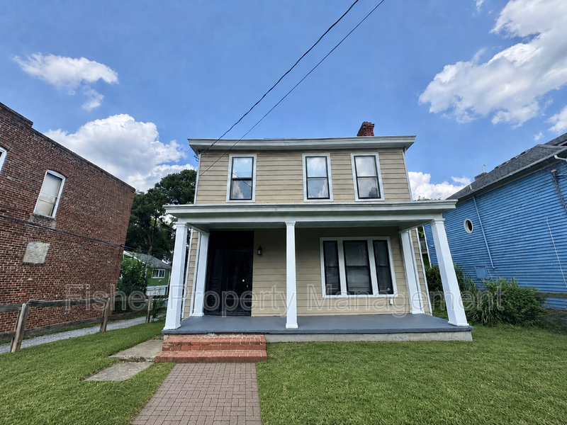 Richmond House: 411 W 26th St