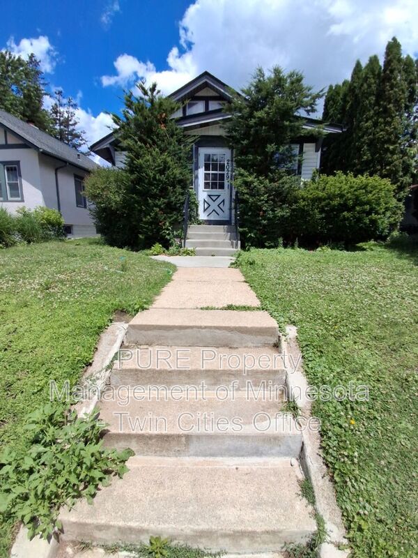 Saint Paul House: 2029 Wellesley Ave