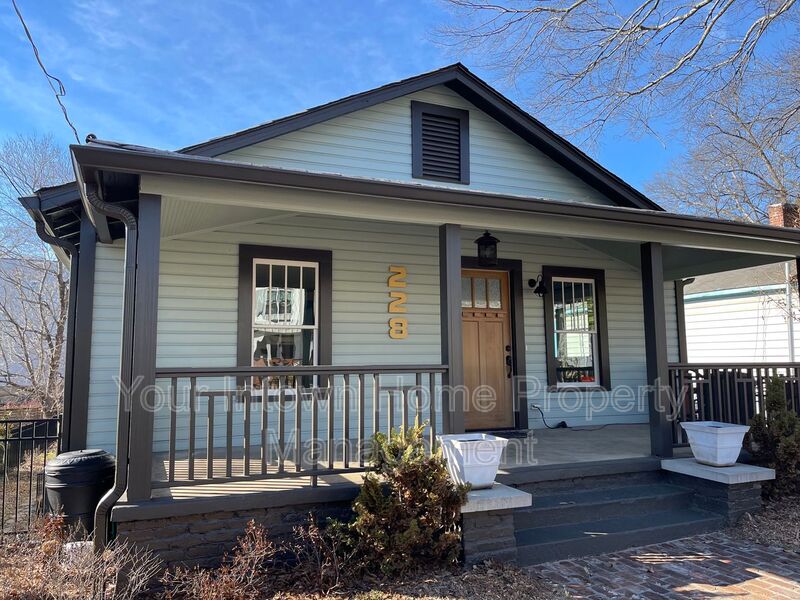 Atlanta House: 228 Mayson Ave NE