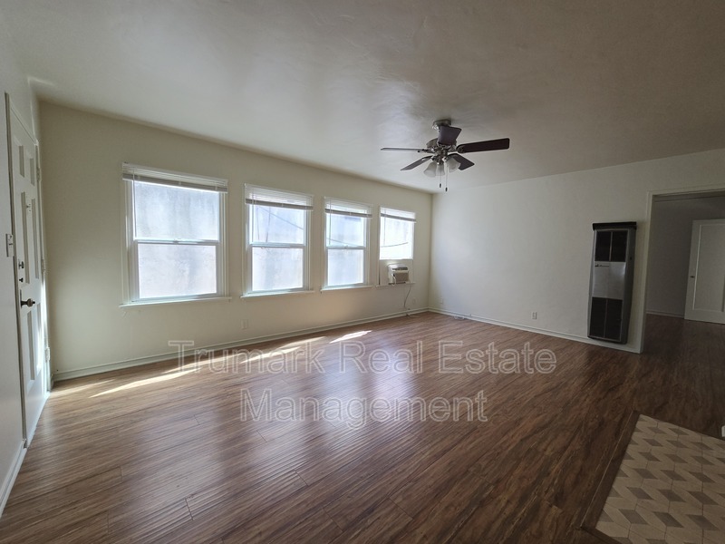 Glendale Condo: 1112.5 N Maryland Ave