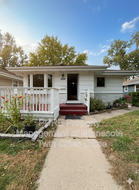 Columbia Heights House: 4436 2 1/2 St NE