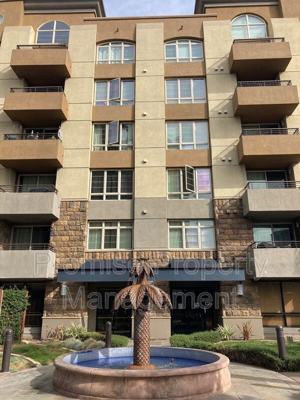 San Diego Condo: 1465 C St