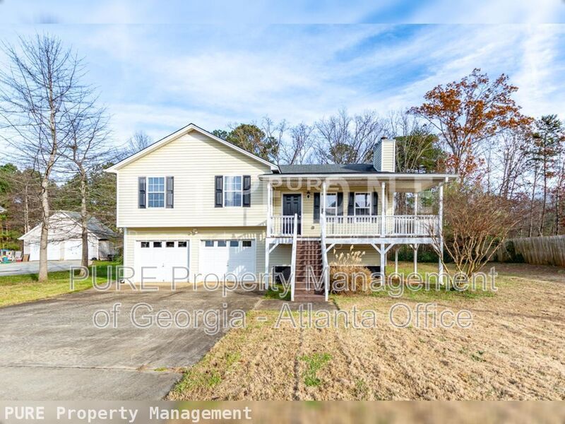 Rockmart House: 177 Majesty Dr