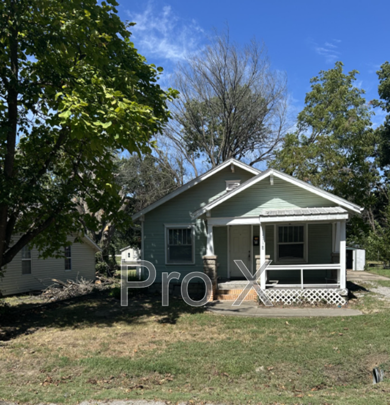 Pittsburg House: 1118 W 2nd St