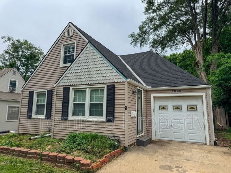 Kansas City House: 7826 Summit St