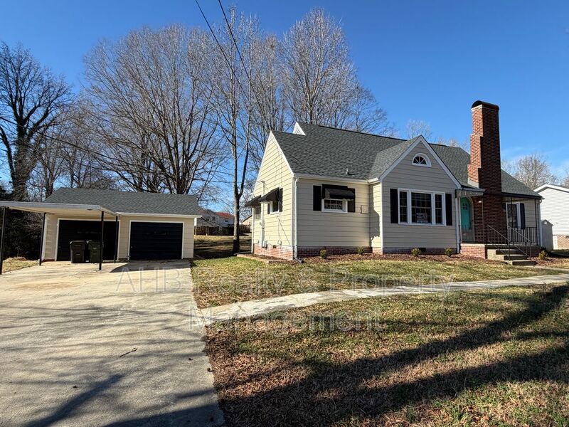 Burlington House: 528 Baldwin Rd