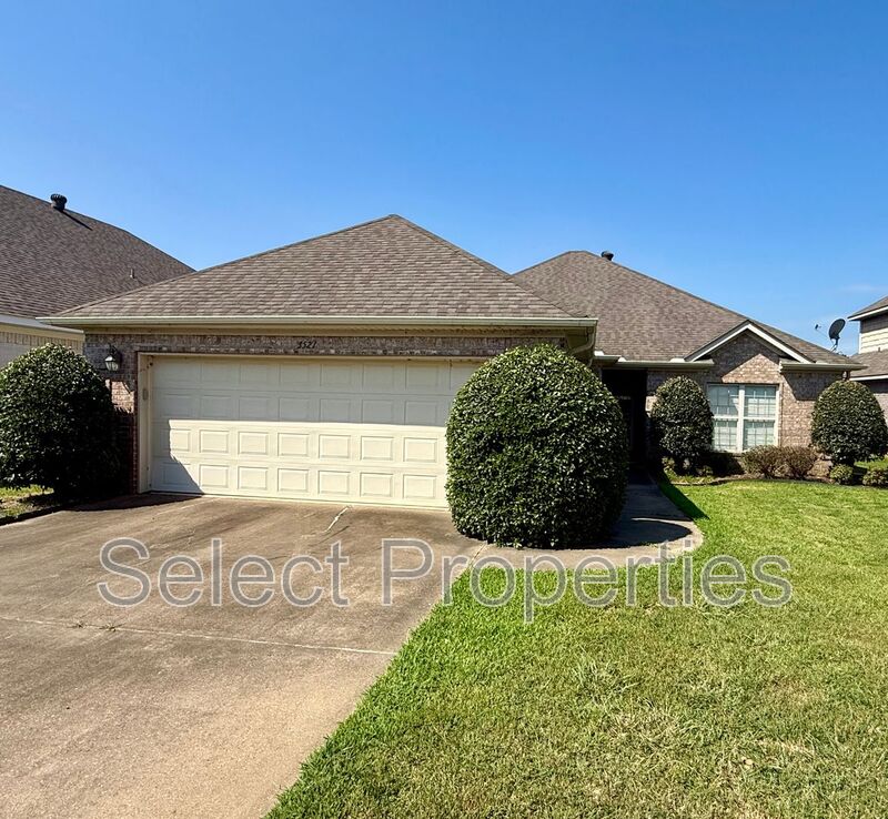 Jonesboro House: 3521 Old Dornick