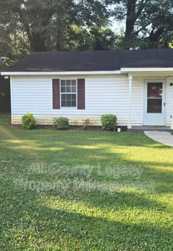 Jefferson Condo: 26 Maria Circle