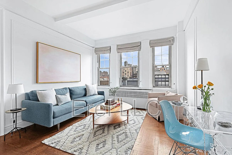 New York Condo: 30 5th Ave