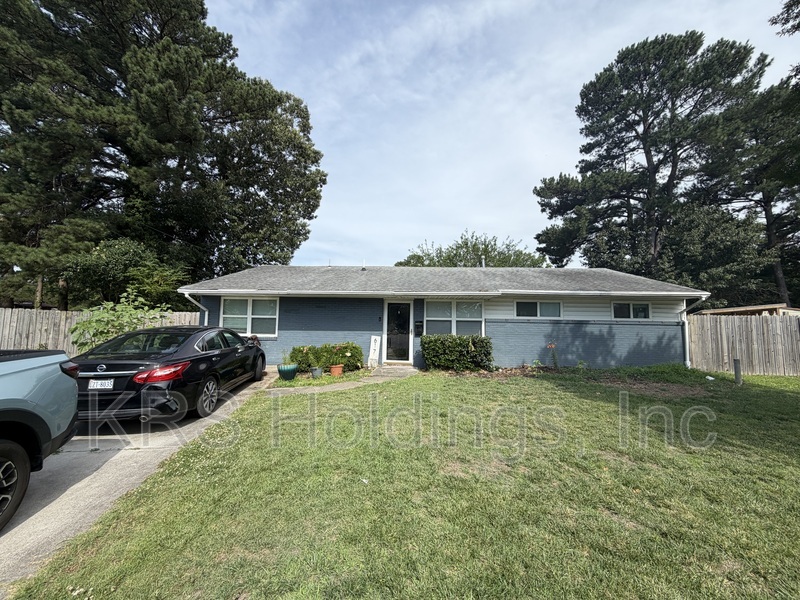 Virginia Beach House: 617 De Laura Circle