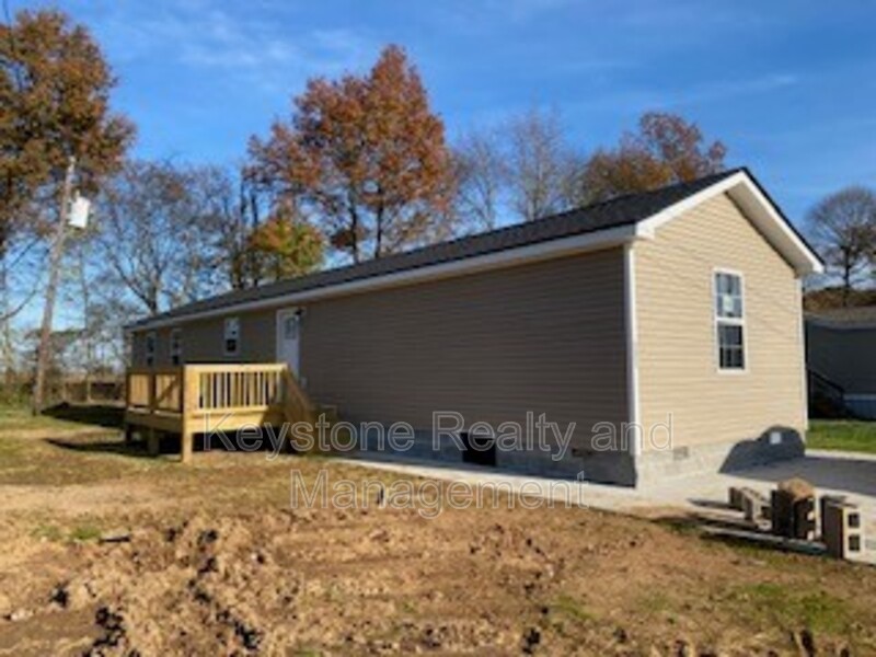 Oak Grove House: 131 Mace Lane Lot 5