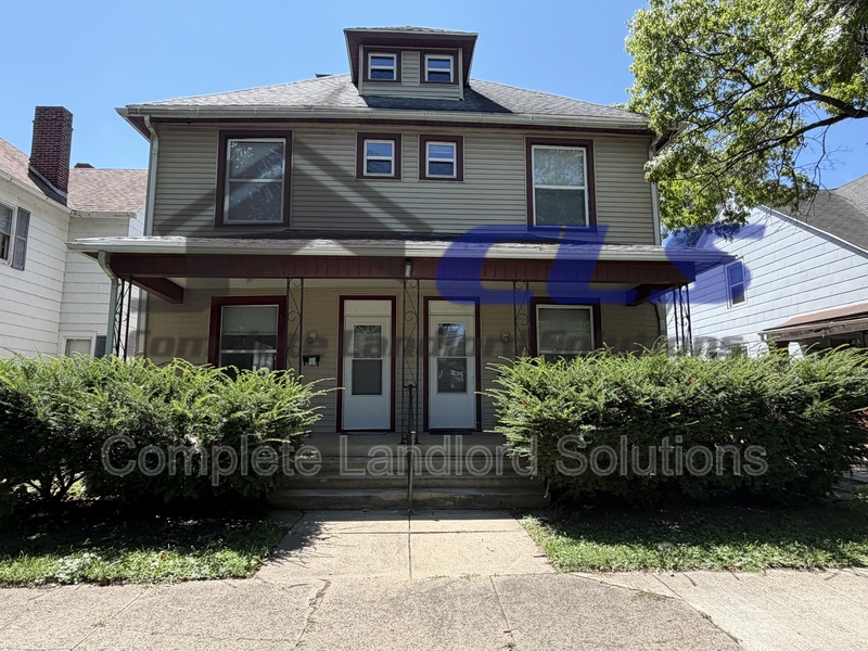 Terre Haute Condo: 1423 Ohio Street - 1425