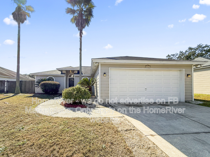 Jacksonville House: 3362 Guernsey Ct