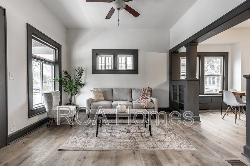 Indianapolis House: 4612 East New York Street