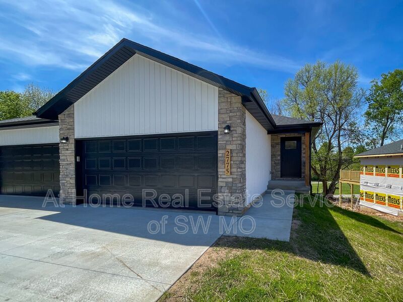 Springfield Condo: 2775 S. Meadowlark Ave