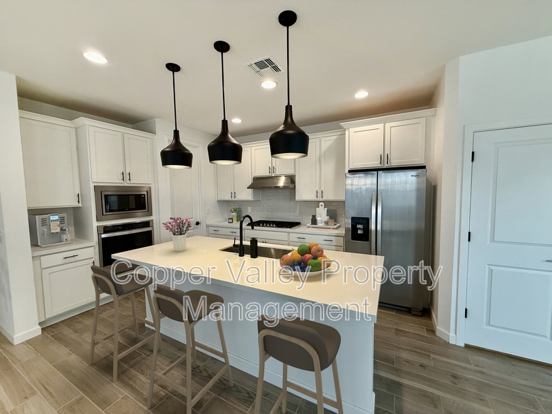 Phoenix House: 2034 West Lariat Lane